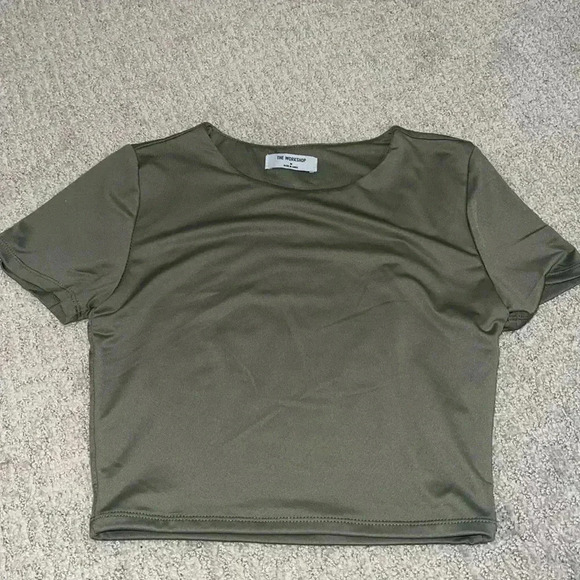 Tops - THE WORKSHOP Stretchy olive green crop top